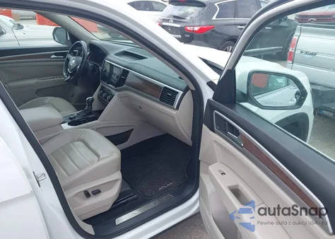 2018 Volkswagen Atlas 3.6L V6 Sel Premium из США, поврежденный, VIN 1V2NR2CA7JC569714